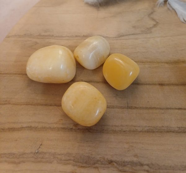 calcite orange pierre roulée