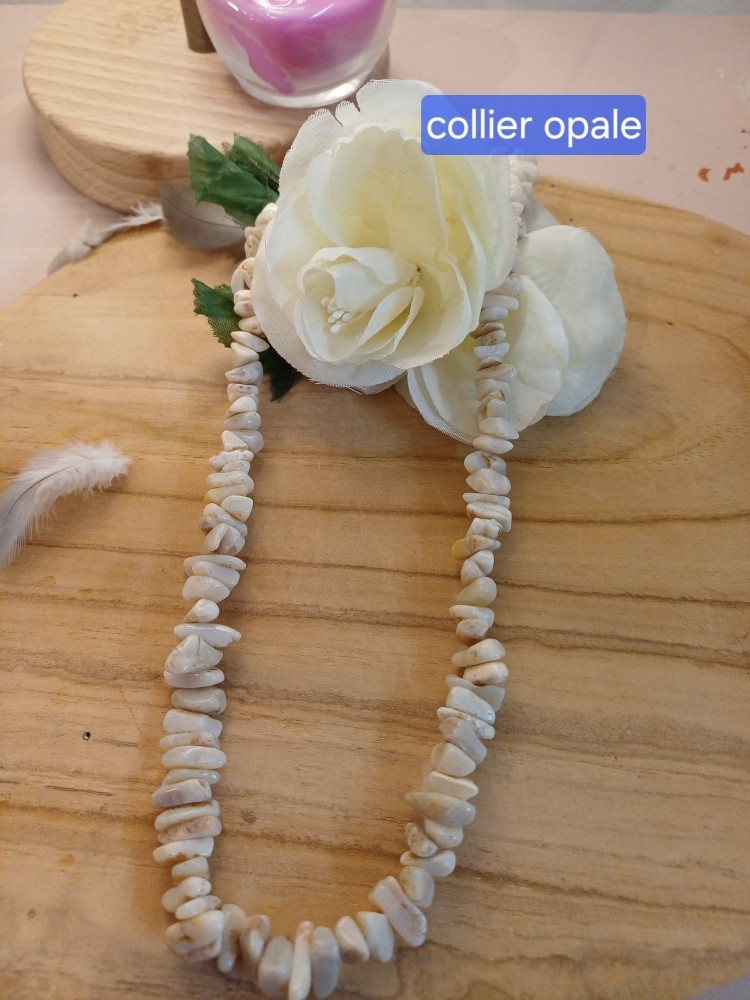 collier opale