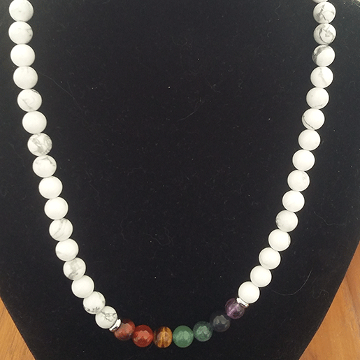 Collier howlite 7 chakras